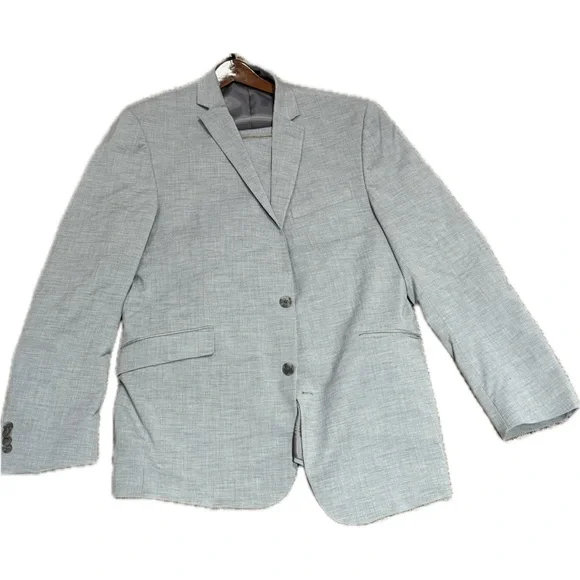 NEW Kenneth Cole Reaction light gray suit - Picture 2 of 12